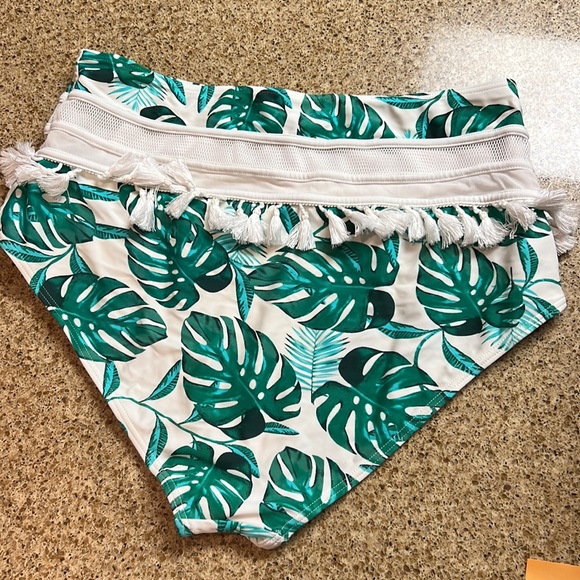 Coco ship Swimsuit Bottom Size 14 - Picture 3 of 5